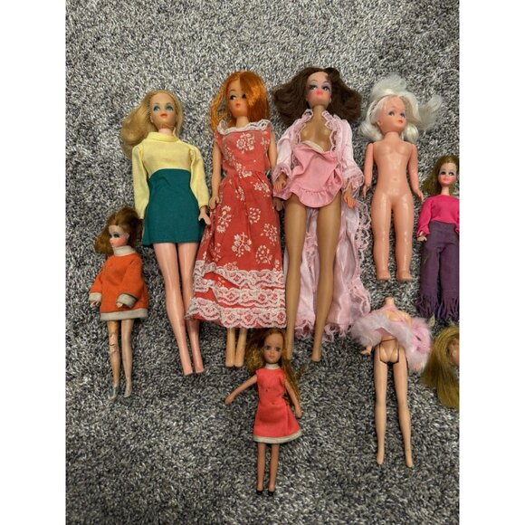 Vintage Barbie Clone MOD Mini Dress Lot Of Dolls - Picture 1 of 10
